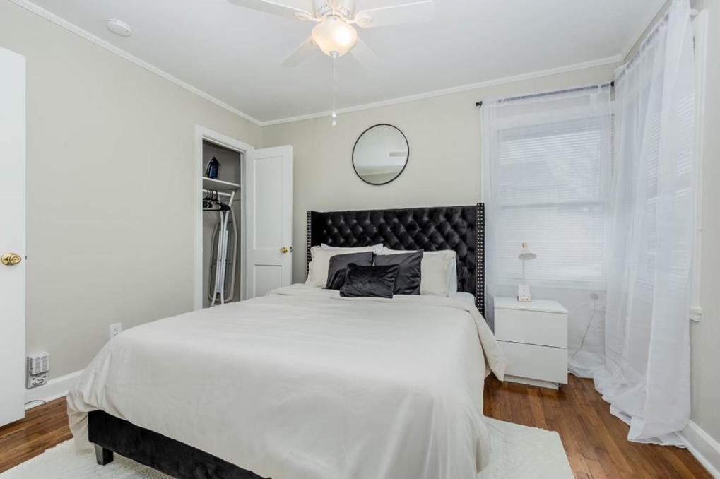 Minutes Away From Downtown Area Apartment Charlotte Exterior foto